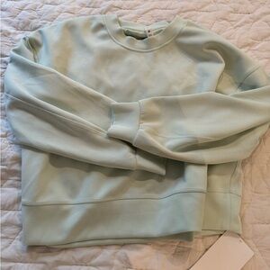 lululemon softstreme cropped crew size 6 kohlrabi green